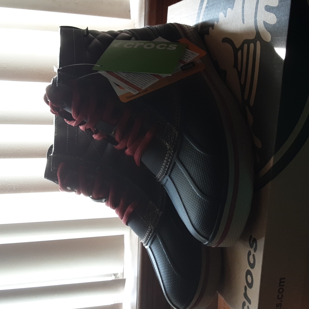 Mens Croc Duck Boots NWT Size 10